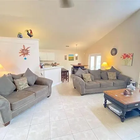 Beautiful Waterfront Home With Heated Pool And Game Room Davenport Exterior photo