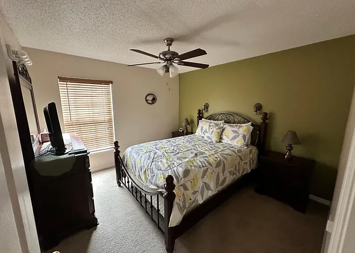 Beautiful Waterfront Home With Heated Pool And Game Room