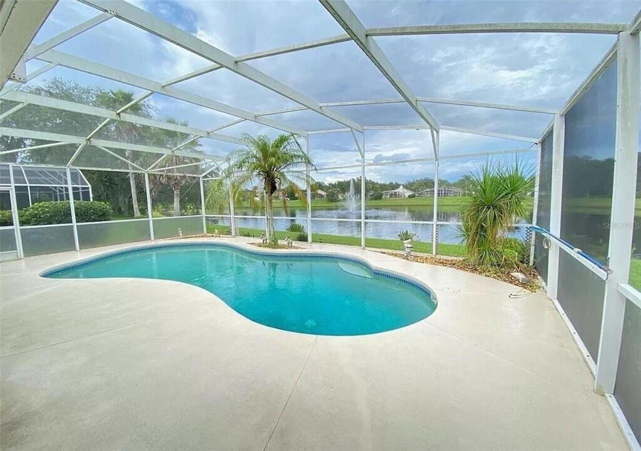 Holiday home Beautiful Waterfront With Heated Pool And Game Davenport