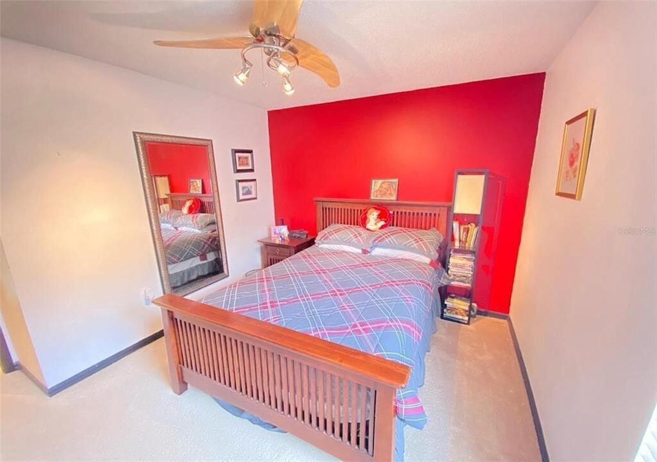 Beautiful Waterfront With Heated Pool And Game Davenport